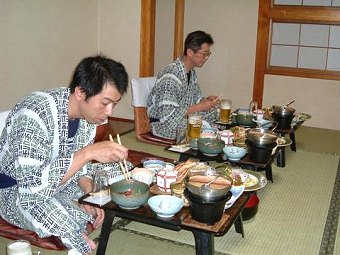 ���H����