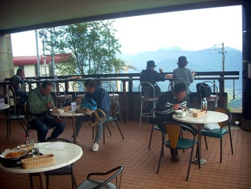 ゴンドラ駅でのイタリアン